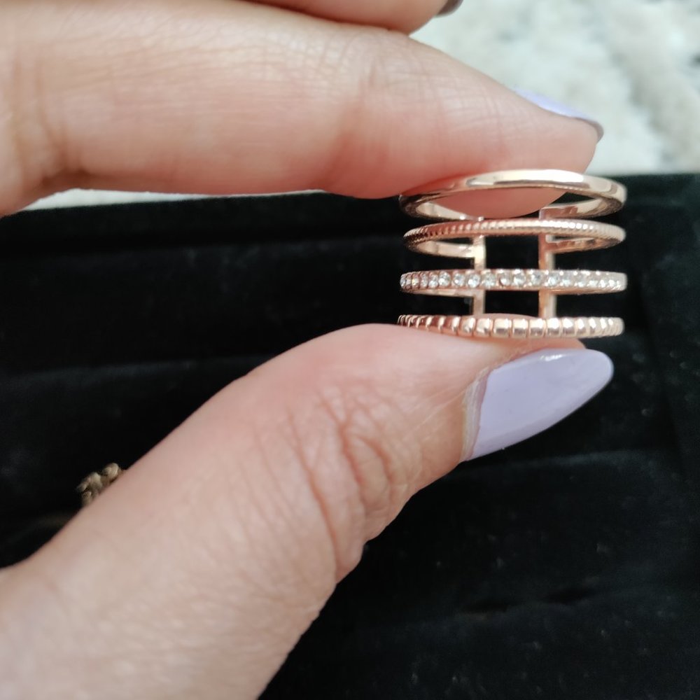 Women's 6 Bundle Rings - Picture 3 of 10